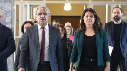 Hevserokên HDP: Doza girtina HDPê derbeyek nû ye 