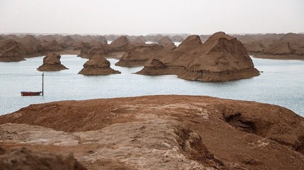 Golek mazin a avê li nav dilê besta Kewîr lûtê de