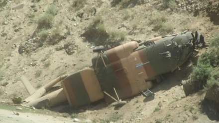 طالبان کا ہیلی کاپٹر گر کر تباہ ، 3 افراد جاں بحق پائلٹ سمیت 7 افراد  زخمی