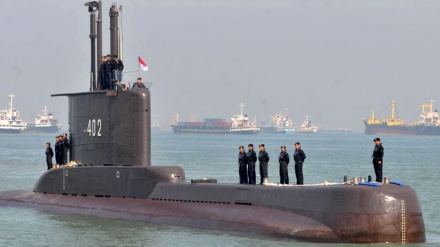 Indonezijska podmornica sa 53 člana posade nestala