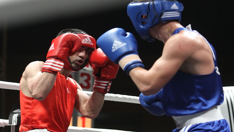 ایرانی بوکسر عالمی اعزاز سے ایک قدم کے فاصلے پر 