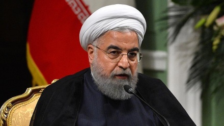 ایران کے مسافر بردار طیارے پر حملے کا امریکہ جواب دے: صدر روحانی