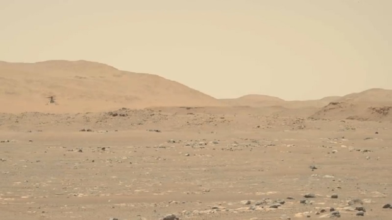 ناسا کے مریخ پر موجود ایکسپلورر نے حیرت انگیز تصاویر بھیجی ہیں جن کو دیکھ کر انسان حیرت زدہ رہ جاتا ہے