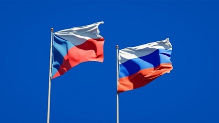 سفارتکاروں کو ملک بدرکئے جانے کا مقابلہ ... امریکہ اور اس کے حلیف روس کے خلاف ، روس بھی جوابی کارروائي کے لئے پر عزم 