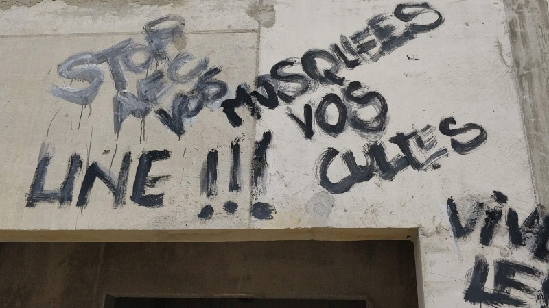 Antiislamske poruke na zidovima džamije u Francuskoj