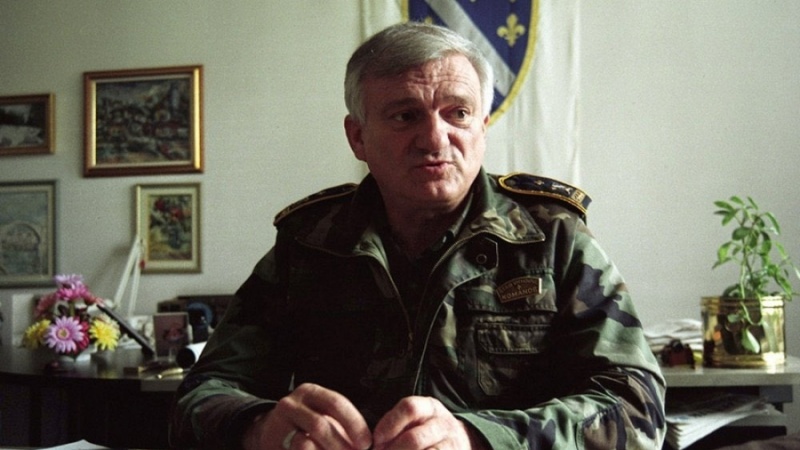 U Sarajevu preminuo Jovan Divjak, general Armije BiH