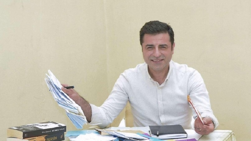 Dadgeha Bilind cezayê ya Tirkiyê zindanîkirina Selahattin Demirtaş pesend kir