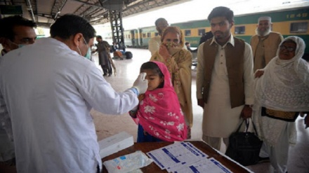 پاکستان میں کورونا کی یومیہ اموات اور متاثرین میں کمی کا سلسلہ جاری