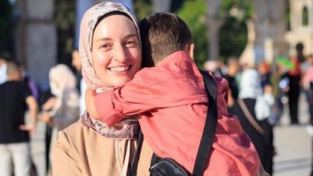 Cionistički vojnici tukli palestinsku novinarku, svukli joj mahramu