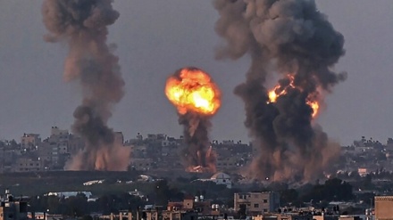 غزہ کی پٹی کے مختلف علاقوں پراسرائیلی نسل کش حکومت کی فوج کے حملے جاری، متعدد فلسطینی شہید 