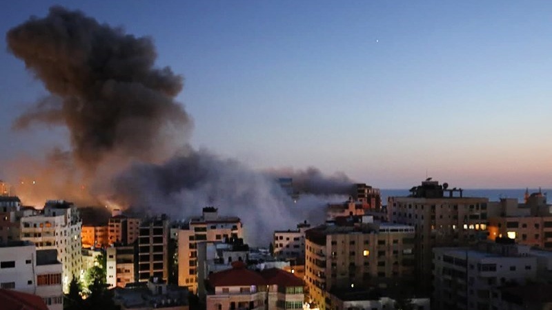 غزہ کے شہر خان یونس پر جارح صیہونی حکومت کی بمباری