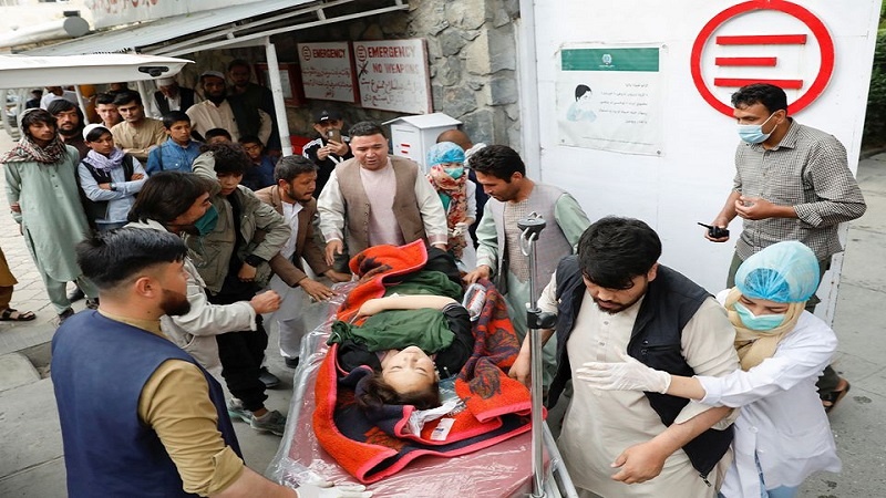 کابل؛ اسکول کے باہر دھماکے، درجنوں شہید و زخمی 