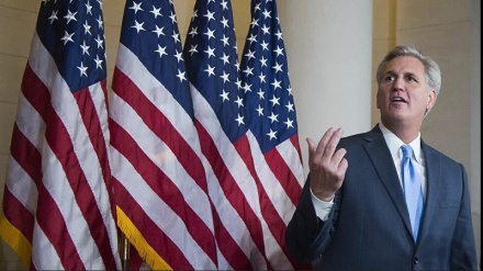 Mak Karti Ağ Ev-in Kiyevə yardımlarını tənqid edib