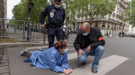 فرانسیسی نرسیں حکومت سے ناراض