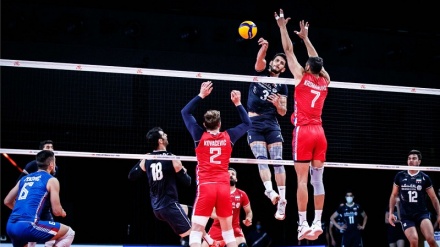 Piştî 5 serketinên tîma voleybola Îranê, tîma Sirbistanê ev serketin rawestand