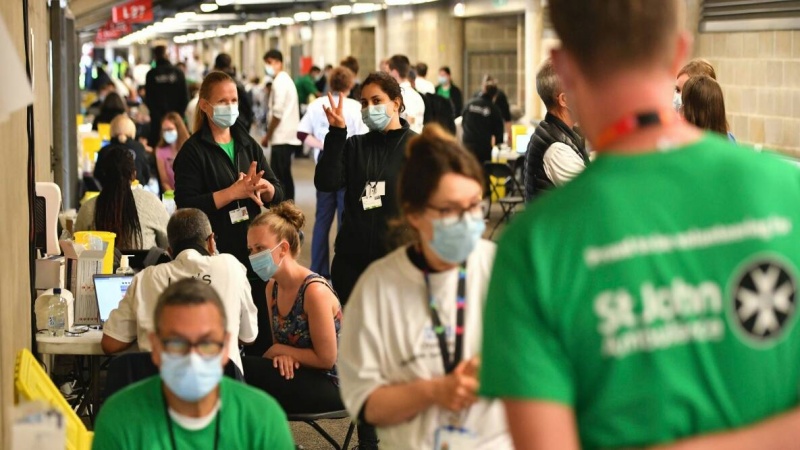 برطانیہ میں ڈلتا کورونا کا پھیلاؤ کے بعد تشویش بڑھی