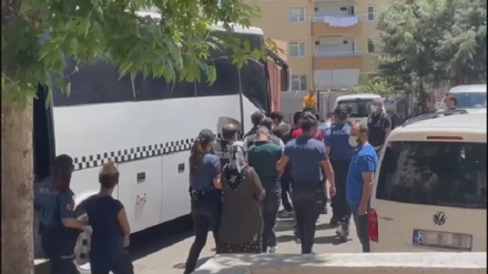 Li Diyarbekirê 18 kes bi tometa endamtiya PKKê hatin desteserkirin