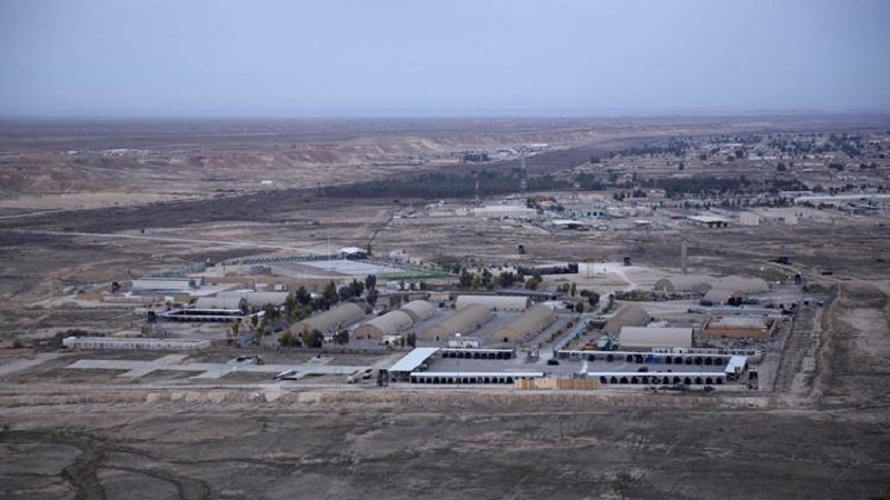 Navendeke Hevpeymaniya amerîkî û binkeya Eyn Esed rastî êrişan hatin