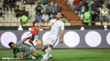 فٹبال ورلڈ کپ میں ایران کی شمولیت کی امیدیں بڑھیں، کمبوڈیا کو 0-10 سے ہرا دیا