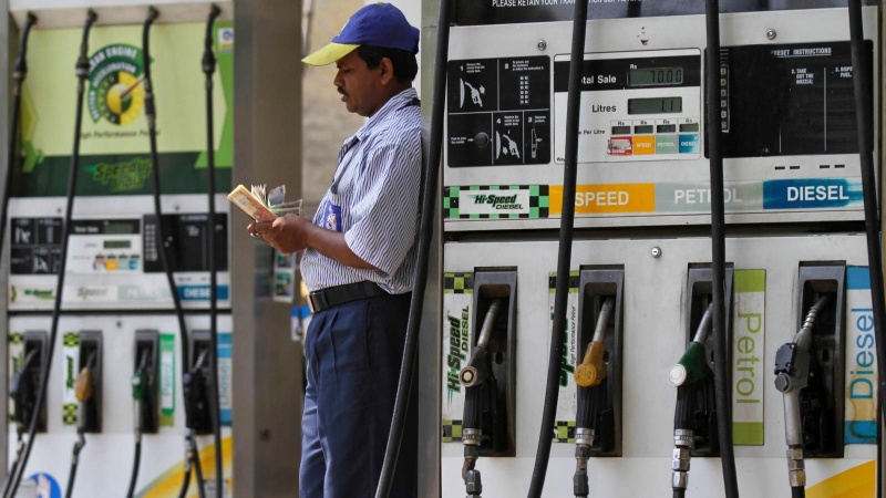 ہندوستان میں پیٹرول اور ڈیزل کی قیمتوں میں اضافہ جاری