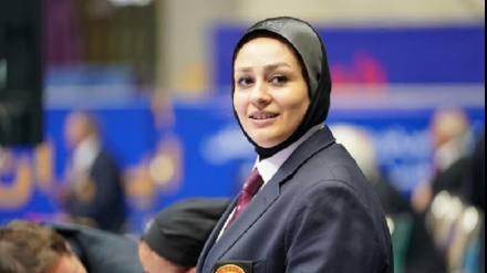 İranlı qadın karate üzrə olimpiya oyunlarının seçmə mərhələsi üçün hakim seçilib