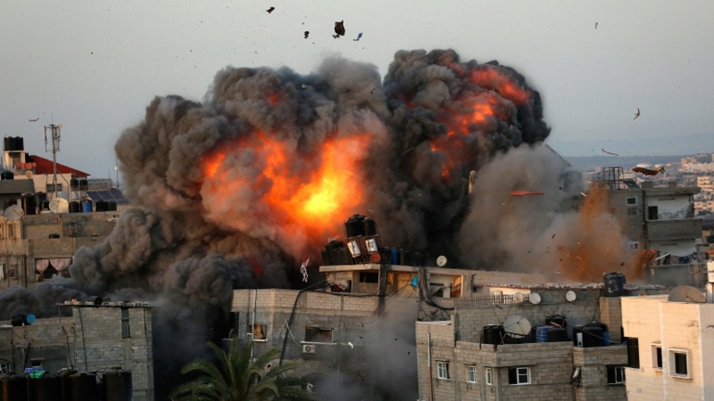 غزہ پر صیہونی حکومت کے جنگی طیاروں کا حملہ