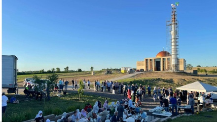 Složni Bošnjaci završili izgradnju prve munare u Iowi