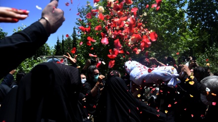 تہران کے اندیشہ پارک میں دوگمنام شہداء کی تدفین 