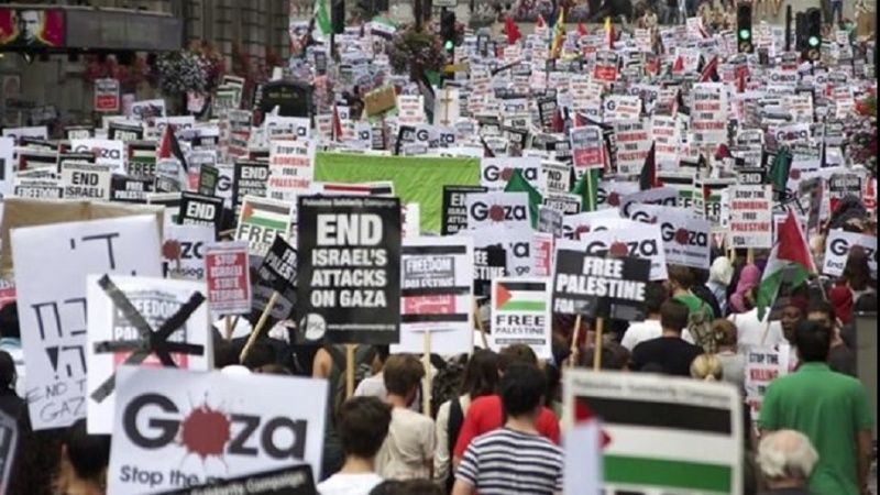 جی سیون کے سربراہی اجلاس کے مقام پر فلسطین کی حمایت ميں مظاہرہ