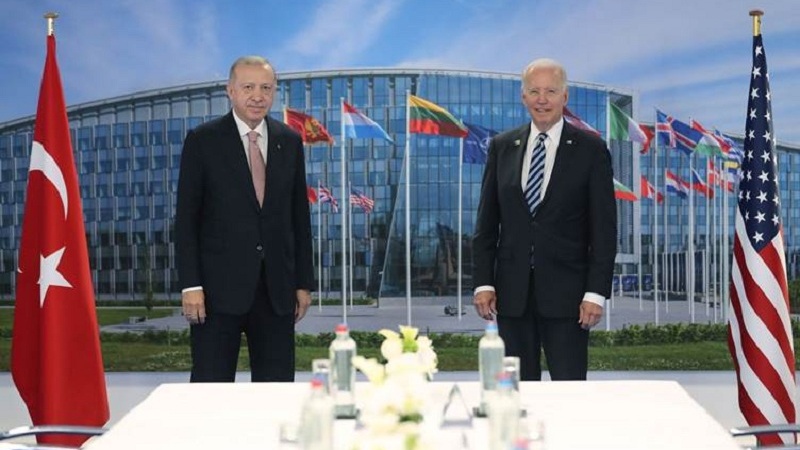 Biden i Erdogan održali prvi bilateralni sastanak u jeku neriješenih sporova