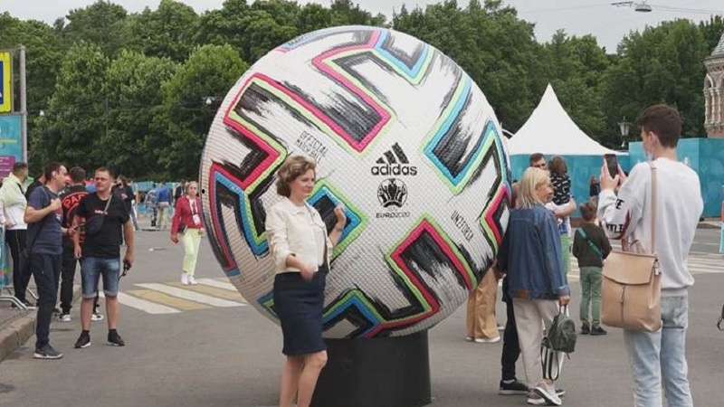 Li Petersburg ji bo temaşikirna UEFA ‘Gundê Futbolê’ hate avakirin 