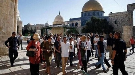 دەستدرێژیی شارۆکە نشینانی زایۆنیست بۆسەر فەلەستینان لە قودس