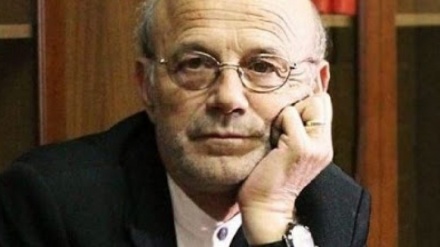 Shuhet në moshën 67-vjeçare poeti dhe kineasti i shquar Petrit Ruka, prej një viti vuante nga një sëmundje në zemër