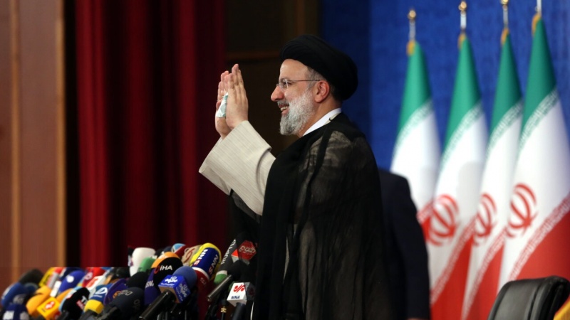 ایران کے نئے صدر کی حلف برداری کی تقریب میں دنیا کے 73 ممالک کے نمائندوں کی شرکت