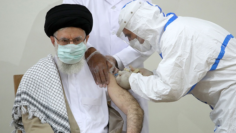 Ajatullah Hamenei primio drugu dozu iranske vakcine protiv koronavirusa