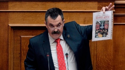 Pasqyra InformativeArmik i betuar i shqiptarëve/ Në pranga nr. 2 i Agimit të Artë, Christos Pappas! U arratis pasi partia u shpall organizatë kriminale, fshihej në Athinë