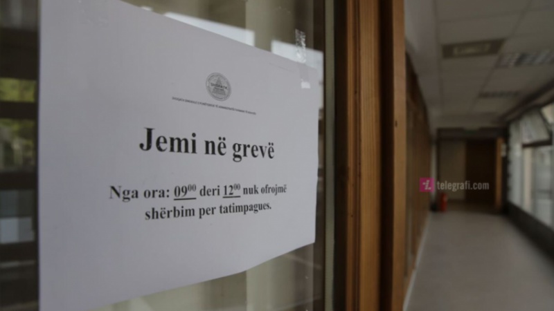 Fillon greva në ATK, për tri orë nuk ofrohen shërbime