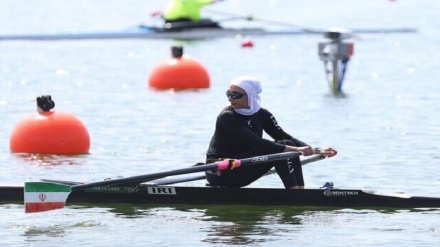 کشتی رانی کے سنگل مقابلوں میں ایران کی خاتون کھلاڑی کی پہلی پوزیشن 