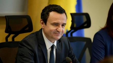 Kurti: Kosova dhe Serbia të heqin targat e përkohshme të makinave