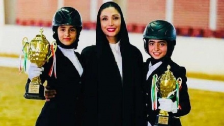 روس، ماسکو میں گھڑ سواری کے مقابلوں میں ایرانی خواتین فائنل میں پہنچیں