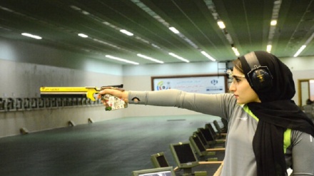 شوٹنگ کے مقابلے میں ایرانی خاتون کھلاڑی کی شاندار کارکردگی 