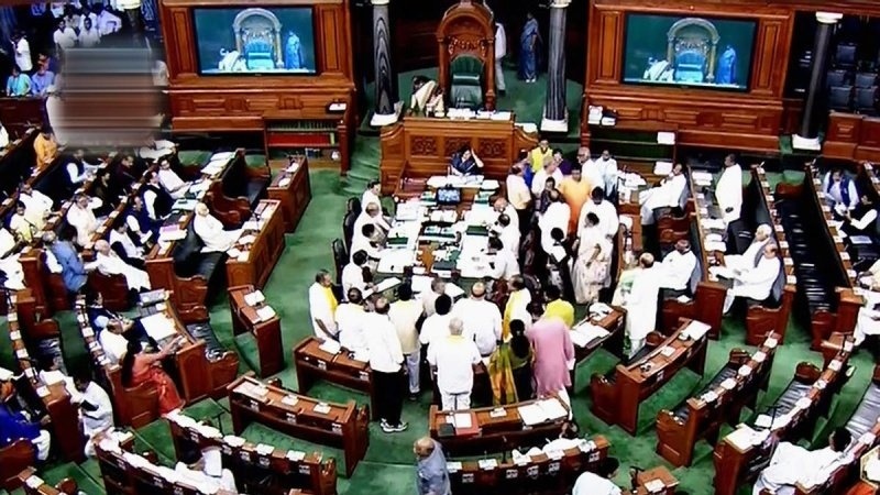 ہندوستان کی پارلیمنٹ میں ہنگامہ