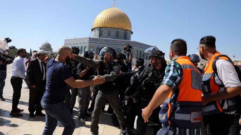 Hamas u bëri thirrje palestinezëve të mblidhen në Xhaminë Al-Aqsa