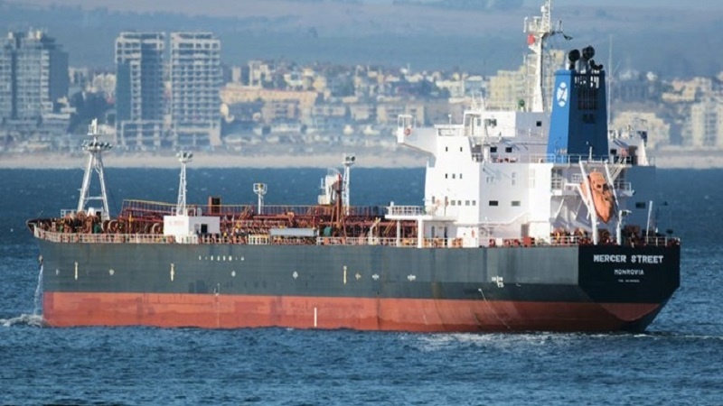 Napad na izraelski tanker: dva člana posade navodno ubijena