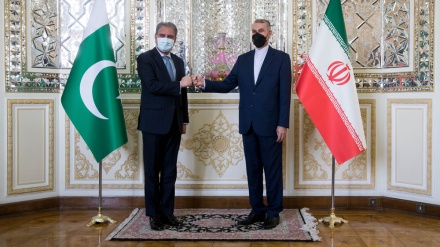 تہران میں ایران اورپاکستان کے وزراء خآرجہ کی ملاقات