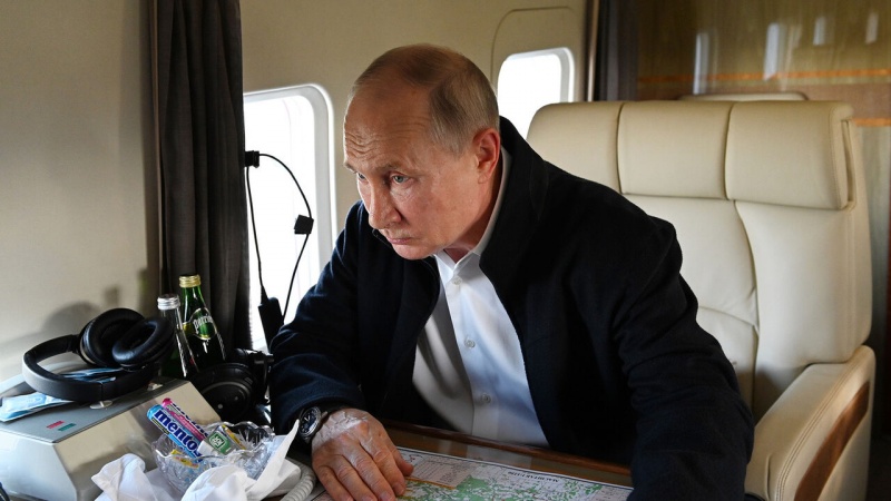 Putin yanğına məruz qalmış bölgələrə səfər edib