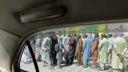 Bankat hapen në Kabul për herë të parë pas 10 ditësh, ATM janë bosh