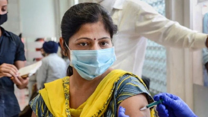 ہندوستان میں کورونا کے زیر علاج مریضوں کی تعداد میں کمی 