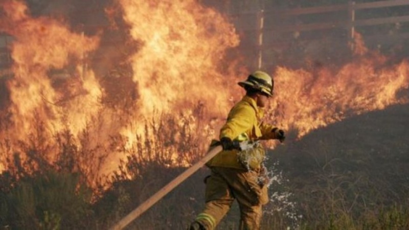 Greqi/ Hiqej si zjarrfikës, por i vinte flakën vendit