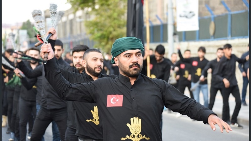 Li bajarê Qersê li rojhilatê Tirkiyê bîranîna şehîdên Kerbelayê